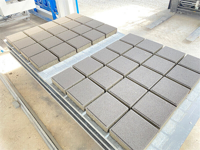 square paver made by paver brick machine.jpg